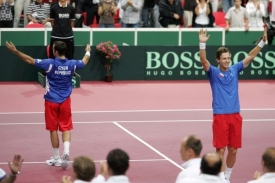 Berdych se Štěpánkem si v Davis Cupu užívají slávy.