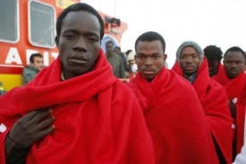 Migrantů z Afriky stále přibývá. Trend bude dle odborníků pokračovat.