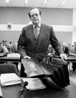 Flick před vyšetřovacím výborem Bundestagu (1984).