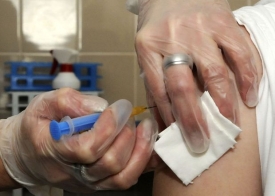 V nemocnici na Bulovce se lékaři brání očkování.