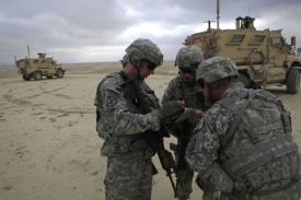 Amerických vojáků v Afghánistánu přibyde, rozhodl Obama.
