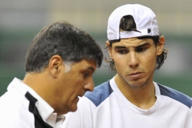 Rafael Nadal se svým strýcem a trenérem v jedné osobě.
