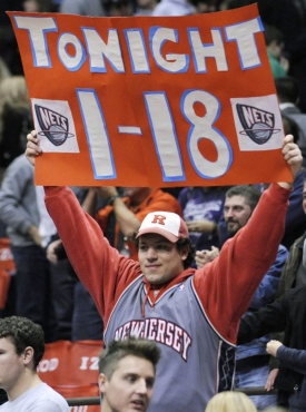 Fanoušci New Jersey Nets si první výhru v sezoně užili.