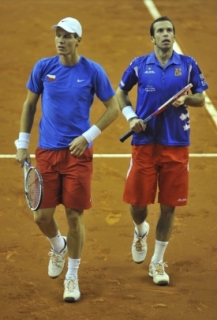 Tomáš Berdych s Radkem Štěpánkem na Španěly nestačili.