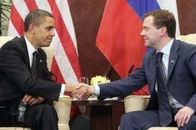 Obama s Medveděvem odzbrojení podepíší, ale těžko v Praze.