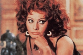 Sophia Lorenová v Manželství po italsku.