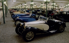 Bratři Schlumpfové shromáždili fantastickou kolekci 437 aut 97 různých značek.