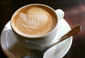 Tři šálky kávy denně snižují riziko vzniku diabetu 2. typu o pětinu.