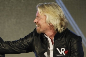 Richard Branson vyzval konkurenta k zajímavé sázce.