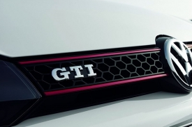 Písmena GTI označují rychlé golfy už 33 let.