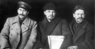 Stalin, Lenin a Kalinin roku 1922.