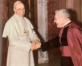 Role Pia XII. (vlevo) není dodnes dořešena.