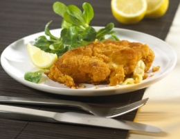 Místo kapra se někdy na talířích objevují například kuřecí řízky.