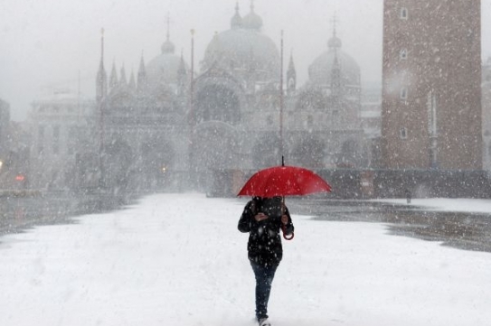 Sníh a nízké teplotry zasáhly například i italské Benátky.