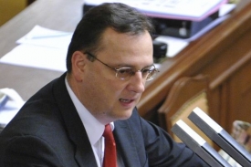 ...nebo bývalý ministr Petr Nečas (ODS)?