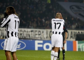 Zklamaní hráči Juventusu, kteří nepostoupili do osmifinále Ligy mistrů