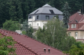 Vila, kterou v Černošicích zakoupila Krejčířová za 20 milionů.