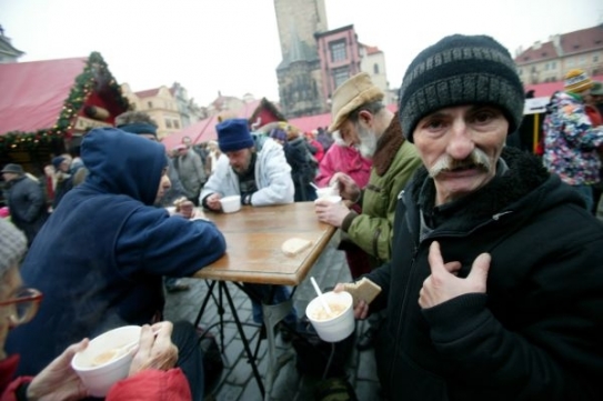 Rybí polévka se rozdávala i na Václavském náměstí.