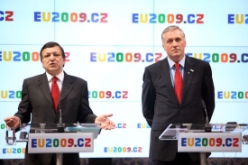 José Manuel Barroso a Mirek Topolánek v lednu 2009.