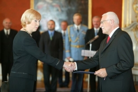 Milena Vicenová s prezidentem Václavem Klausem.
