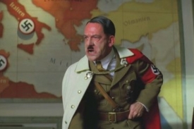 Adolf Hitler ve filmu Hanebný pancharti.