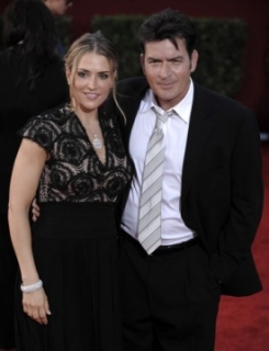 Charlie Sheen s manželkou Brooke Muellerovou.