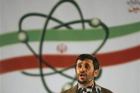 Íránský prezident Ahmadínedžád: Atomu se nevzdáme!