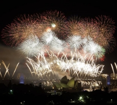 Australané v Sydney oslavili příchod Nového roku ohňostrojem.