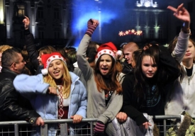 Bratislavané slavili silvestr na koncertech pod širým nebem.