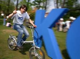 Edvard Kožušník žije sportem. A často jezdí na kole.