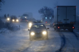 Sníh má na Liberecku na svědomí přibývající počet nehod.