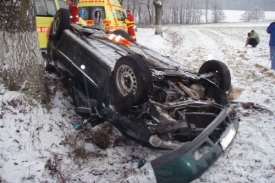 Řidič u Vítkova v sobotu nezvládl řízení.