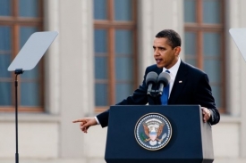 Barack Obama loni v Praze oznámil záměr snížit počty jaderných zbraní.