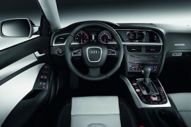 Kabina Audi A5 Sportback si nezadá s ostatními produkty značky.