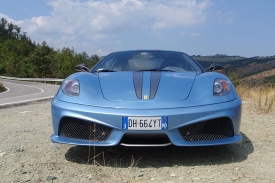 Ferrari v roce 2009 prodalo v Česku čtyřicet vozů.