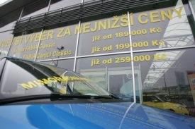 Auta se v ČR prodávala trochu hůře, než tvrdí oficiální statistika.