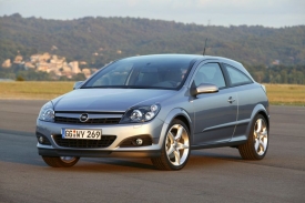 Současná generace Opelu Astra už zlevnila pod 275 tisíc korun.