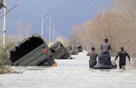 Zatímco většina Evropy bojuje se sněhem, Albánii trápí záplavy.