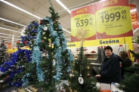 Listopadovým tržbám nepomohlo ani zahájení vánočních prodejů.