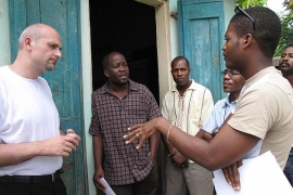 Martin Zamazal domlouval loni na Haiti spolupráci s kolegy z USA.