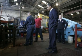 Obama v továrně na větrné turbíny v Ohiu.