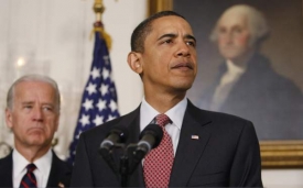 Obama navrhuje daň z krize. Na snímku reaguje na zemětřesení na Haiti