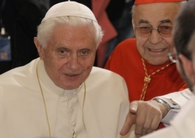 Pří návštěvě Česka papež o novém arcibiskupovi nemluvil.