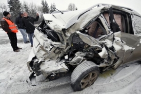Počet dopravních nehod v Česku klesl.