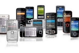 Nokia je největší výrobce mobilů, ale v kategorii smartphonů zaostává.