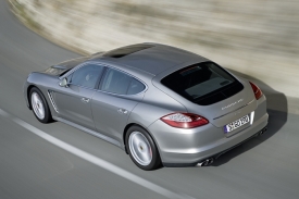 Porsche hodlá vyrábět dvacet tisíc těchto vozů ročně.