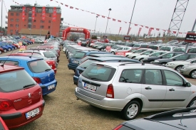 Loni se do Česka dovezlo ze zahraničí 145 tisíc ojetých aut.