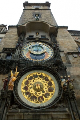 Pražský orloj čeká pravidelná údržba.