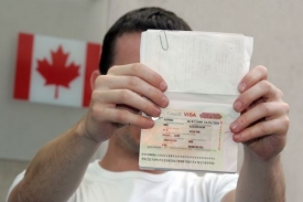 Kanada obnovila pro Čechy vízovou povinnost v červenci 2009.