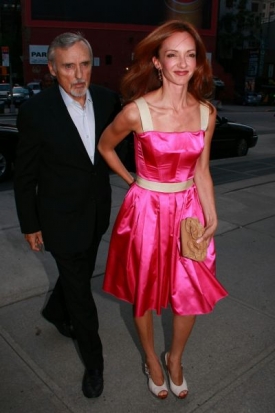 Herec Dennis Hopper s manželkou Victorií.